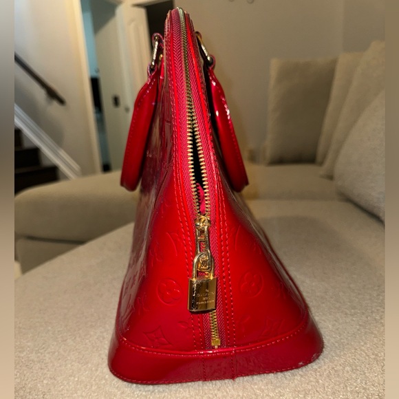 Louis Vuitton Alma MM Bag - Picture 6 of 14